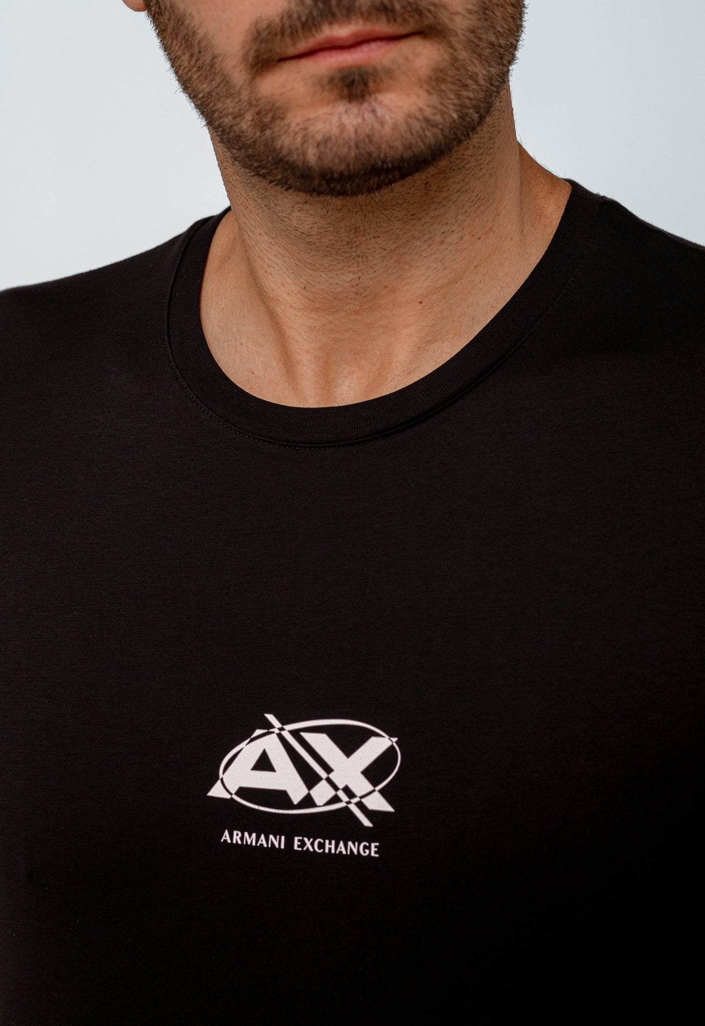 Camiseta Armani Exchange Regular Fit Logo Central - LIVE - Henri Store