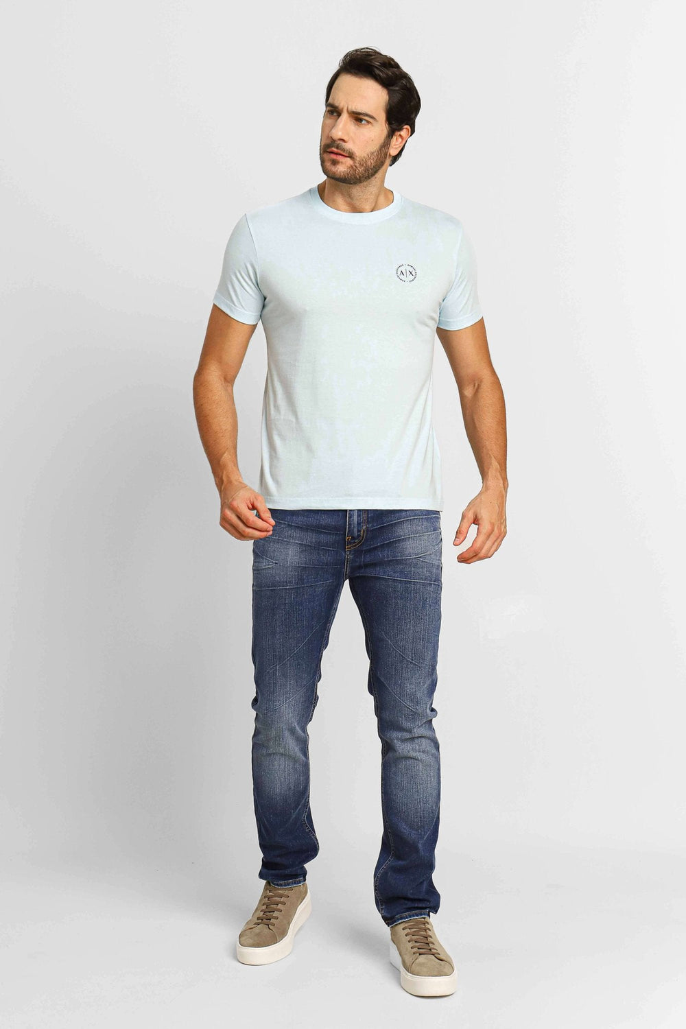 Camiseta Armani Exchange Regular Fit Logo Circular Azul Claro - Henri Store
