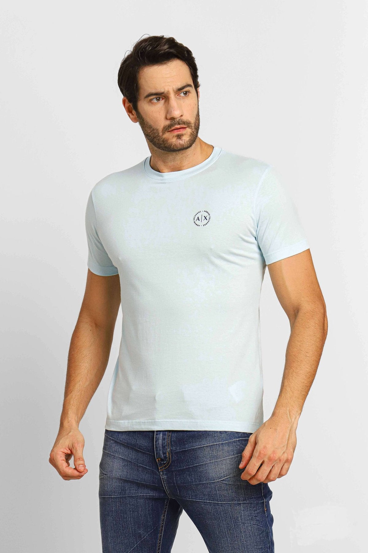 Camiseta Armani Exchange Regular Fit Logo Circular Azul Claro - Henri Store