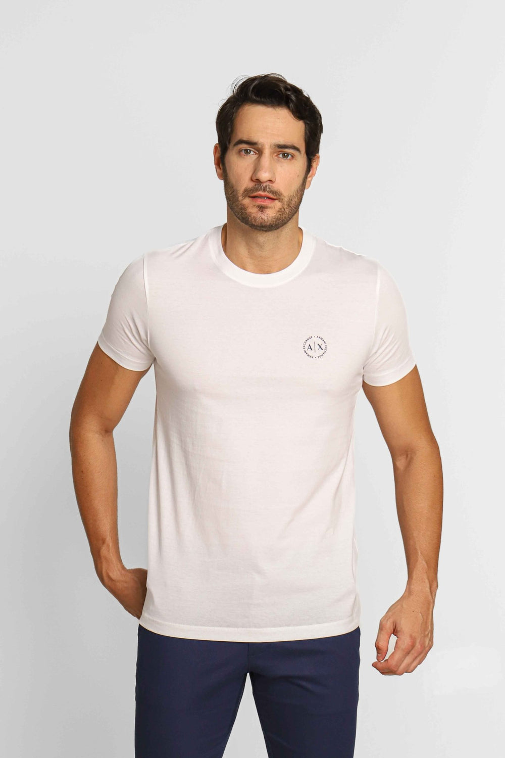Camiseta Armani Exchange Regular Fit Logo Circular Branco - Henri Store