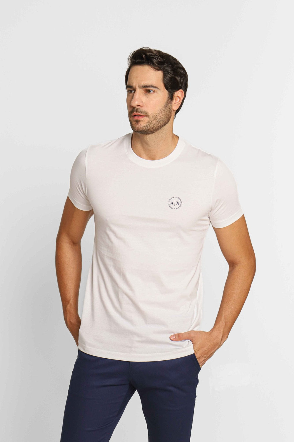 Camiseta Armani Exchange Regular Fit Logo Circular Branco - Henri Store