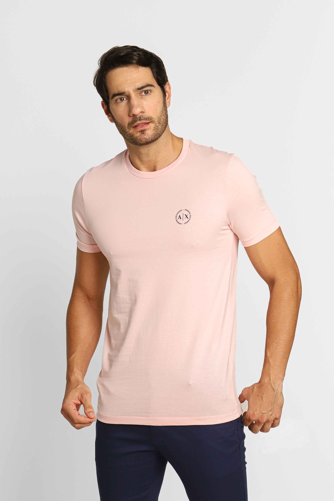 Camiseta Armani Exchange Regular Fit Logo Circular Rosa Claro - Henri Store