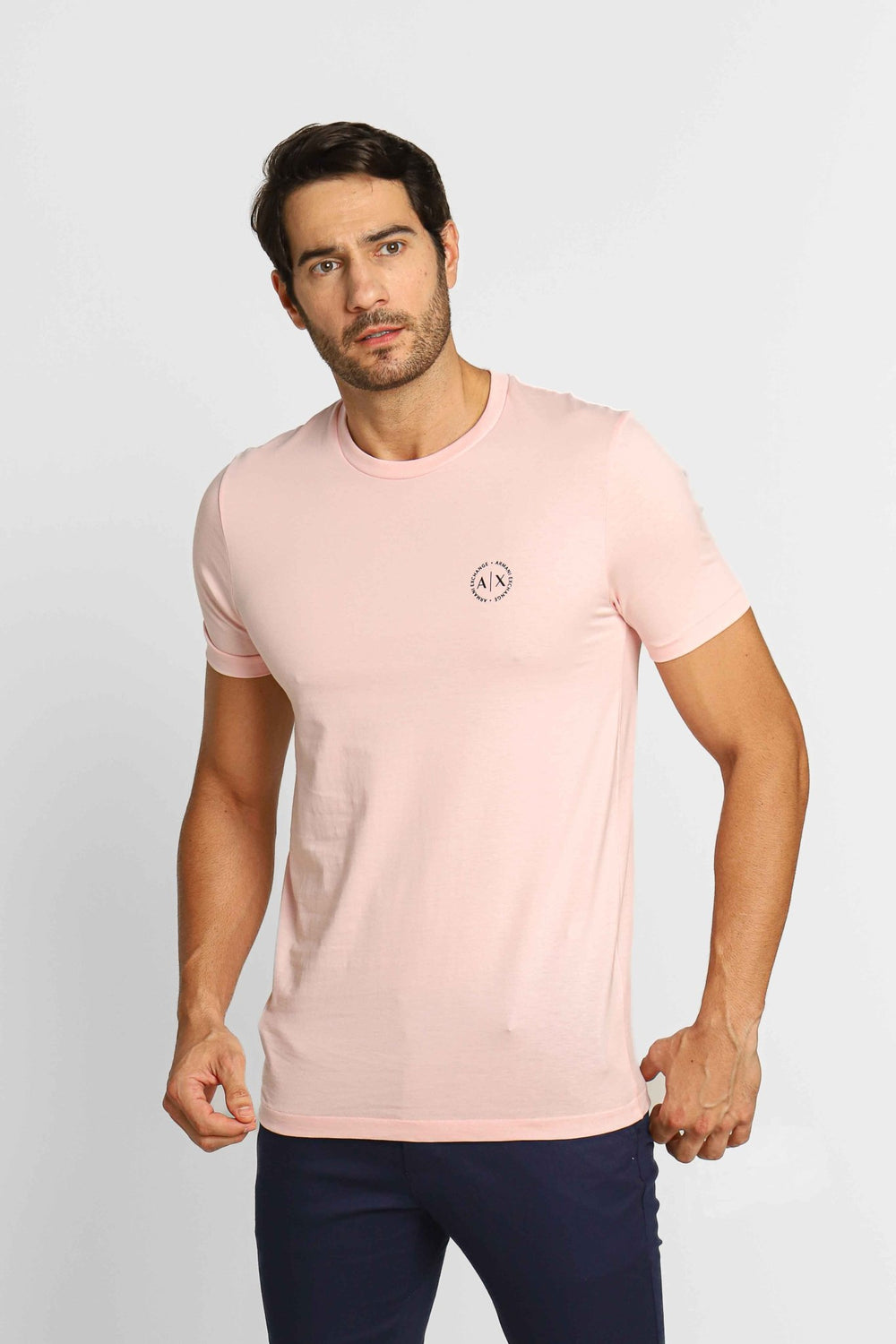 Camiseta Armani Exchange Regular Fit Logo Circular Rosa Claro - Henri Store