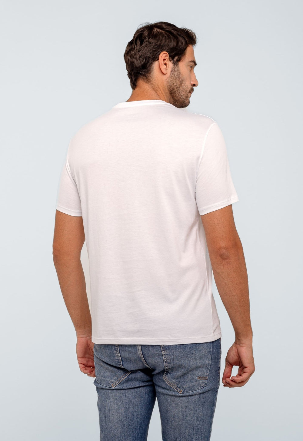 Camiseta Armani Exchange Regular Logo Peito - Henri Store