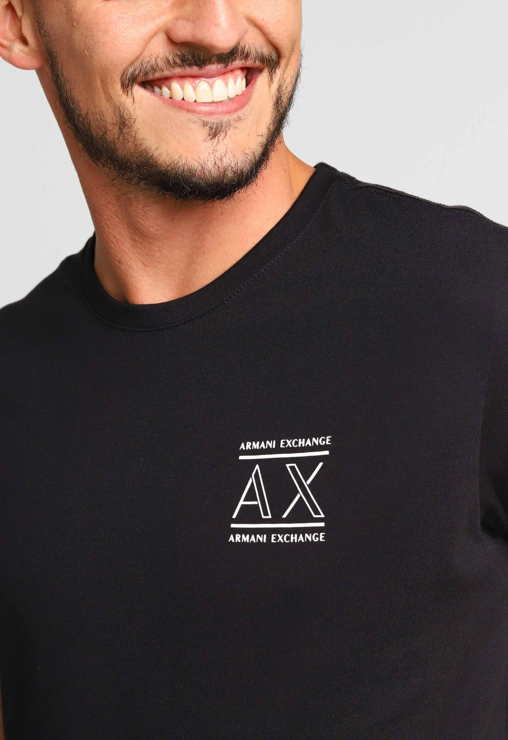 Camiseta Armani Exchange Slim Logo Chest - Henri Store
