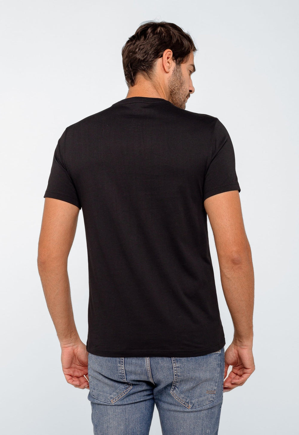 Camiseta Armani Exchange Sustainability Logo Central - Henri Store