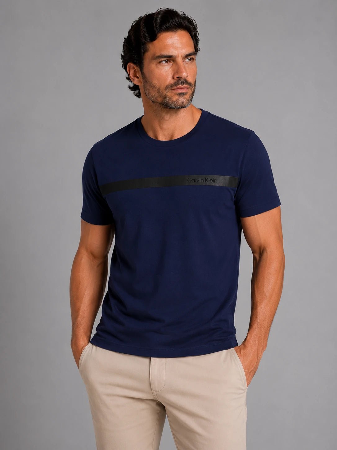 Camiseta Calvin Klein Básica Logo Faixa - LIVE - Henri Store