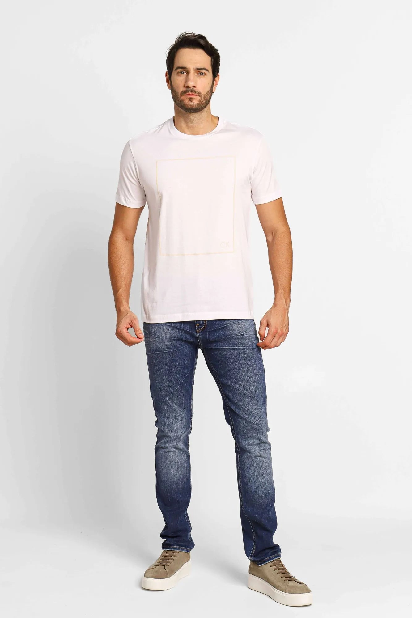 Camiseta Calvin Klein Branco Estampada Quadrada - Henri Store