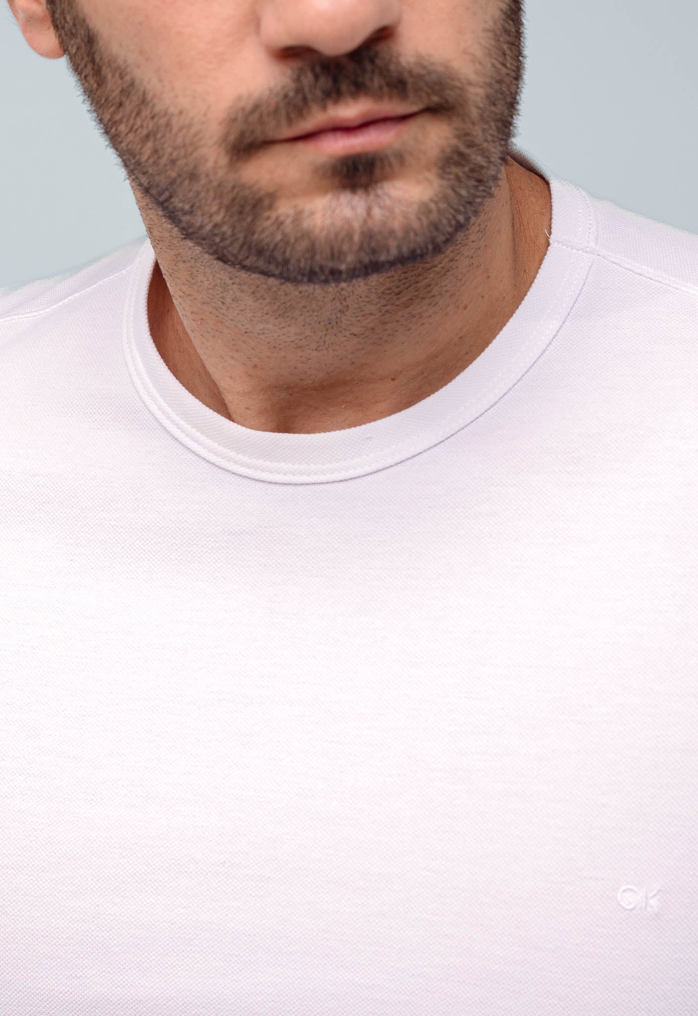 Camiseta Calvin Klein com Logo na Manga - Henri Store