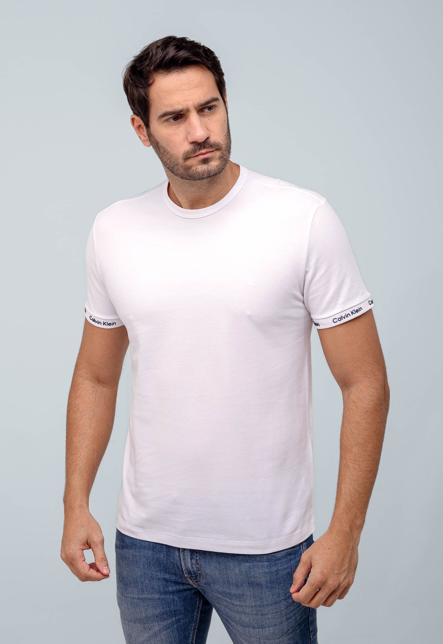 Camiseta Calvin Klein com Logo na Manga - Henri Store