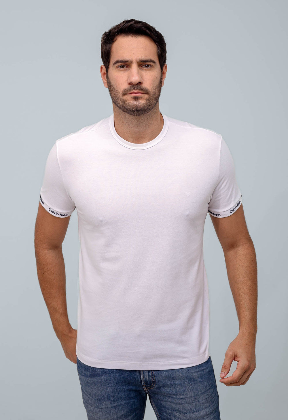 Camiseta Calvin Klein com Logo na Manga - Henri Store