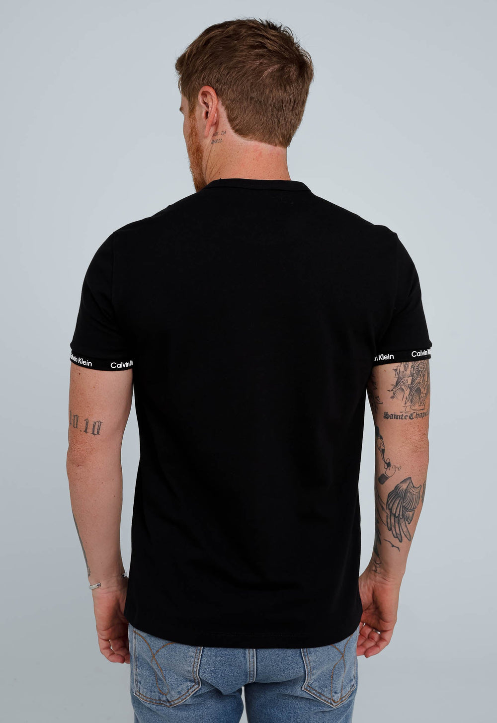 Camiseta Calvin Klein com Logo na Manga - Henri Store