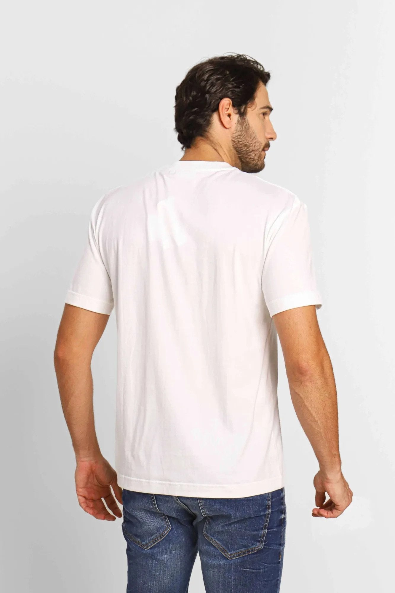 Camiseta Calvin Klein Comfort Fit Básica - Henri Store
