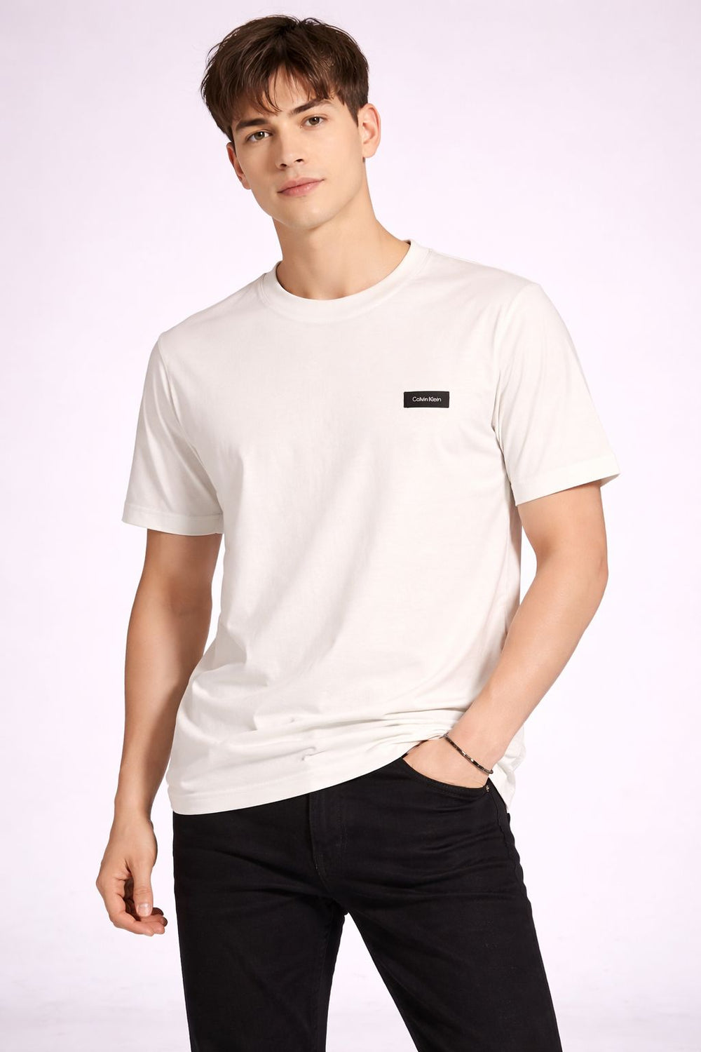 Camiseta Calvin Klein Comfort Fit Básica - Henri Store