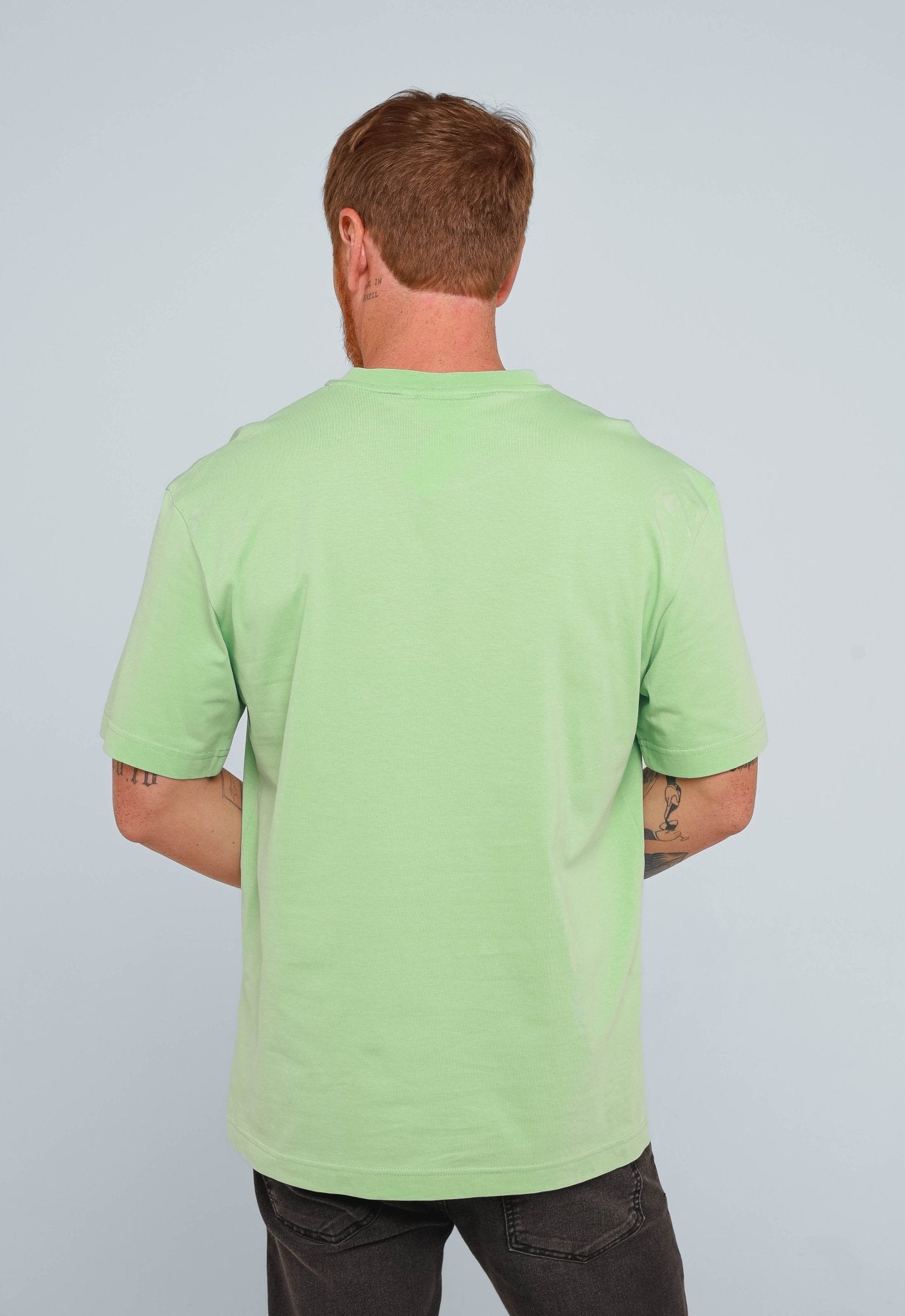 Camiseta Calvin Klein Comfort Fit Básica - Henri Store
