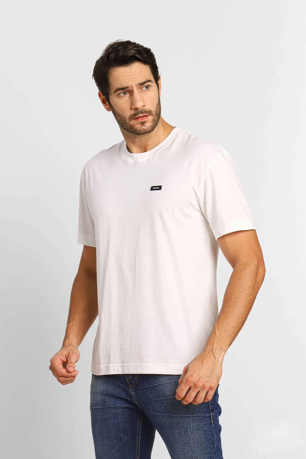 Camiseta Calvin Klein Comfort Fit Básica - Henri Store