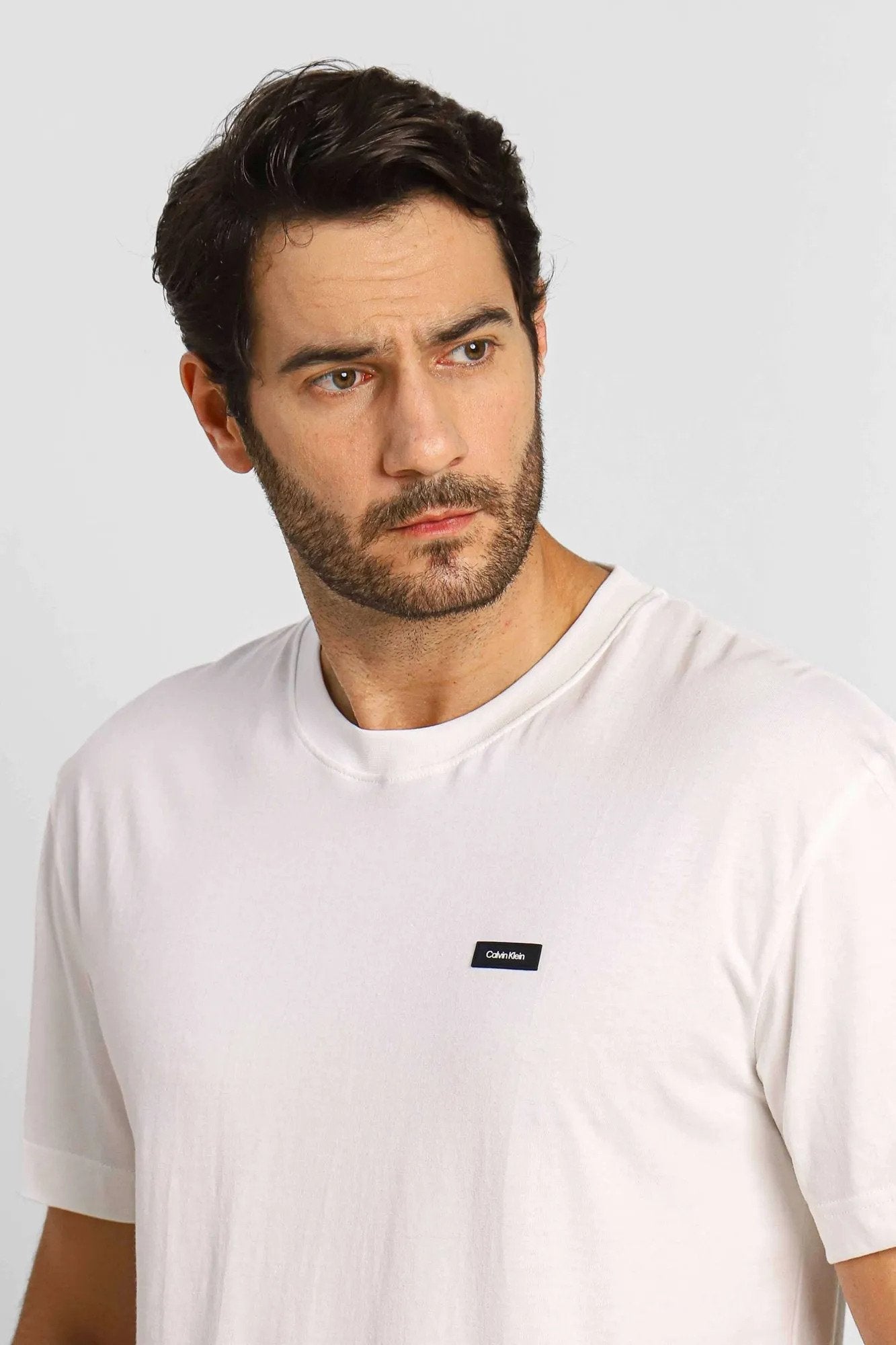 Camiseta Calvin Klein Comfort Fit Básica - Henri Store
