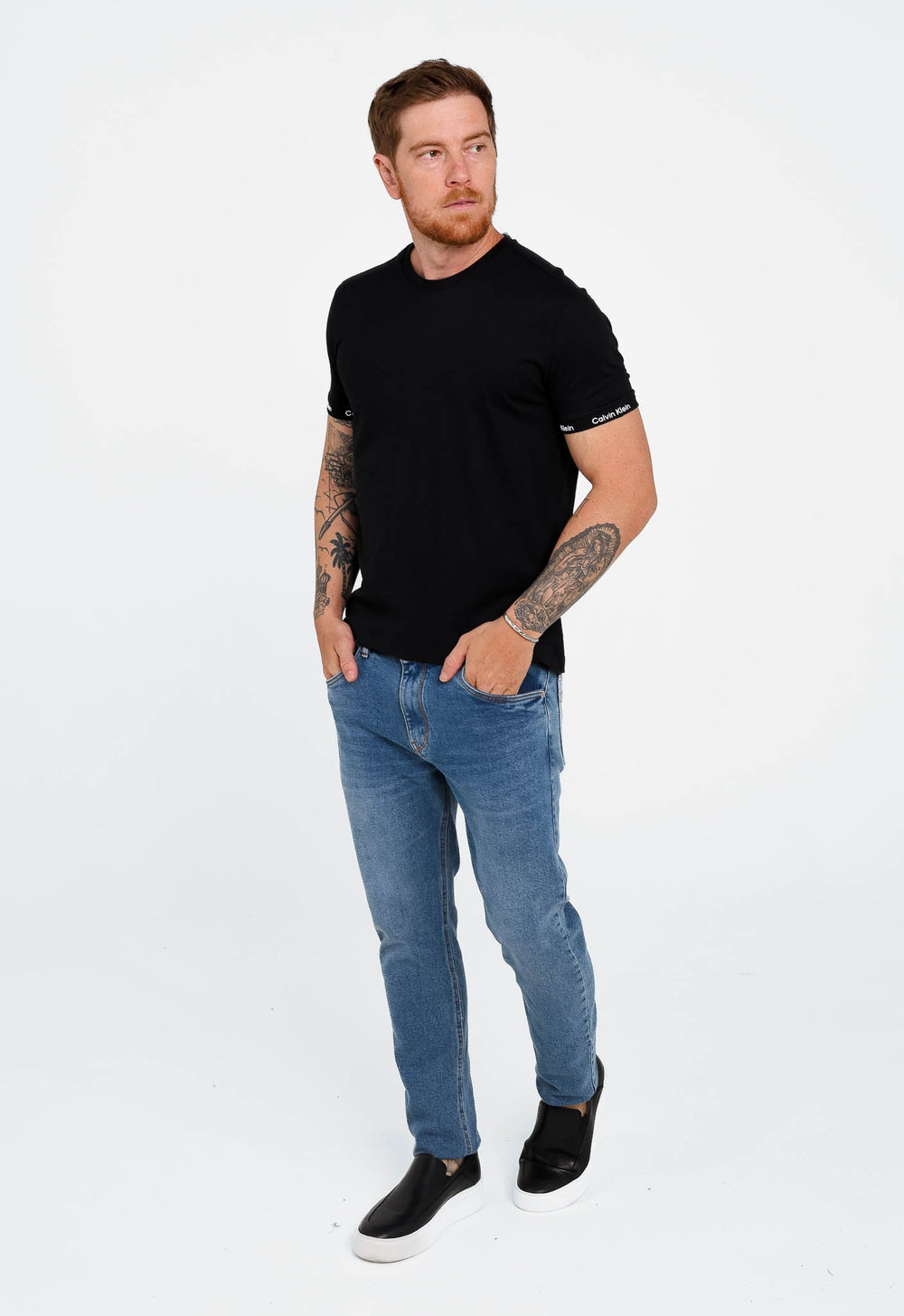 Camiseta Calvin Klein Detalhe Manga Preto - Henri Store