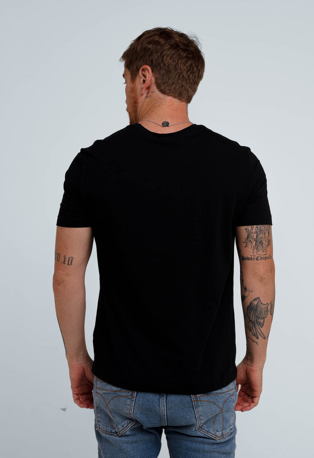 Camiseta Calvin Klein em Algodão Egípcio com Logo no Peito - Henri Store