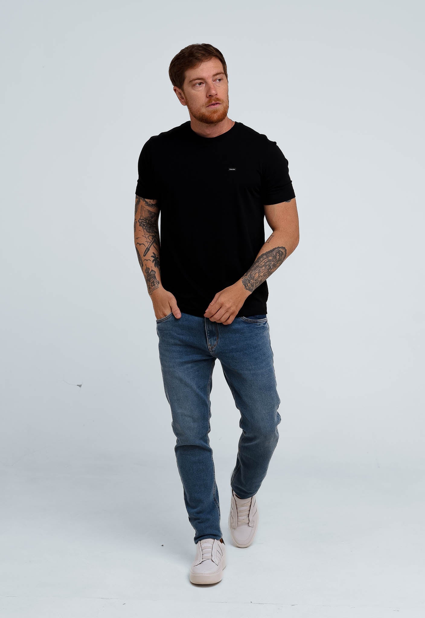 Camiseta Calvin Klein em Algodão Egípcio com Logo no Peito - Henri Store