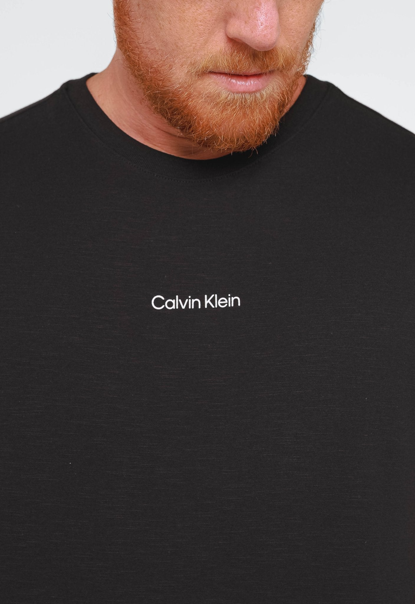 Camiseta Calvin Klein Flamê Logo Central - Henri Store