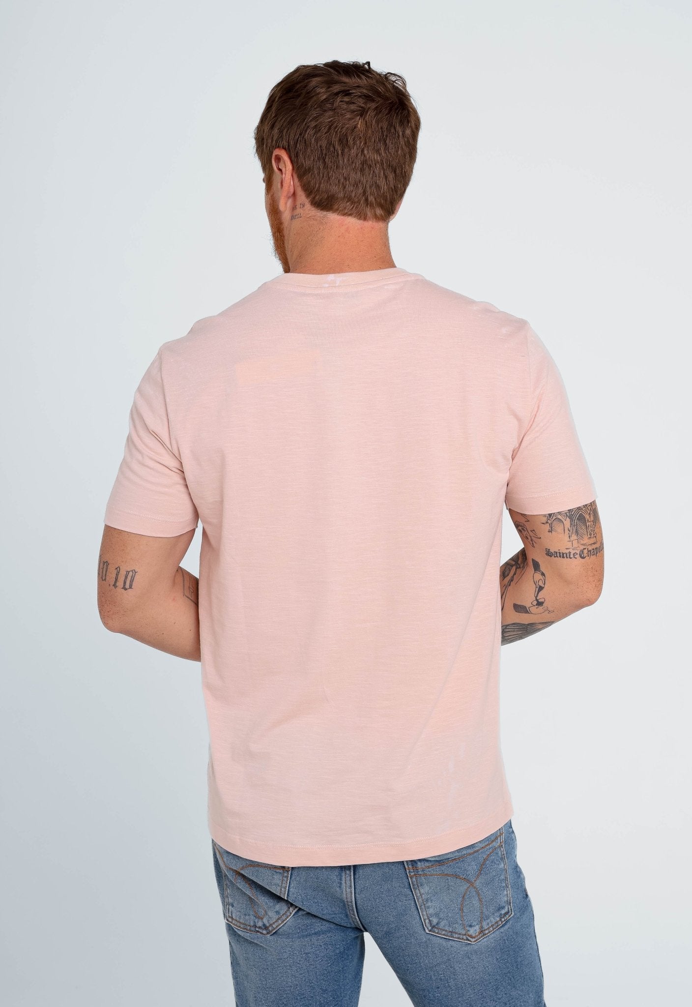 Camiseta Calvin Klein Flamê Logo Central - Henri Store