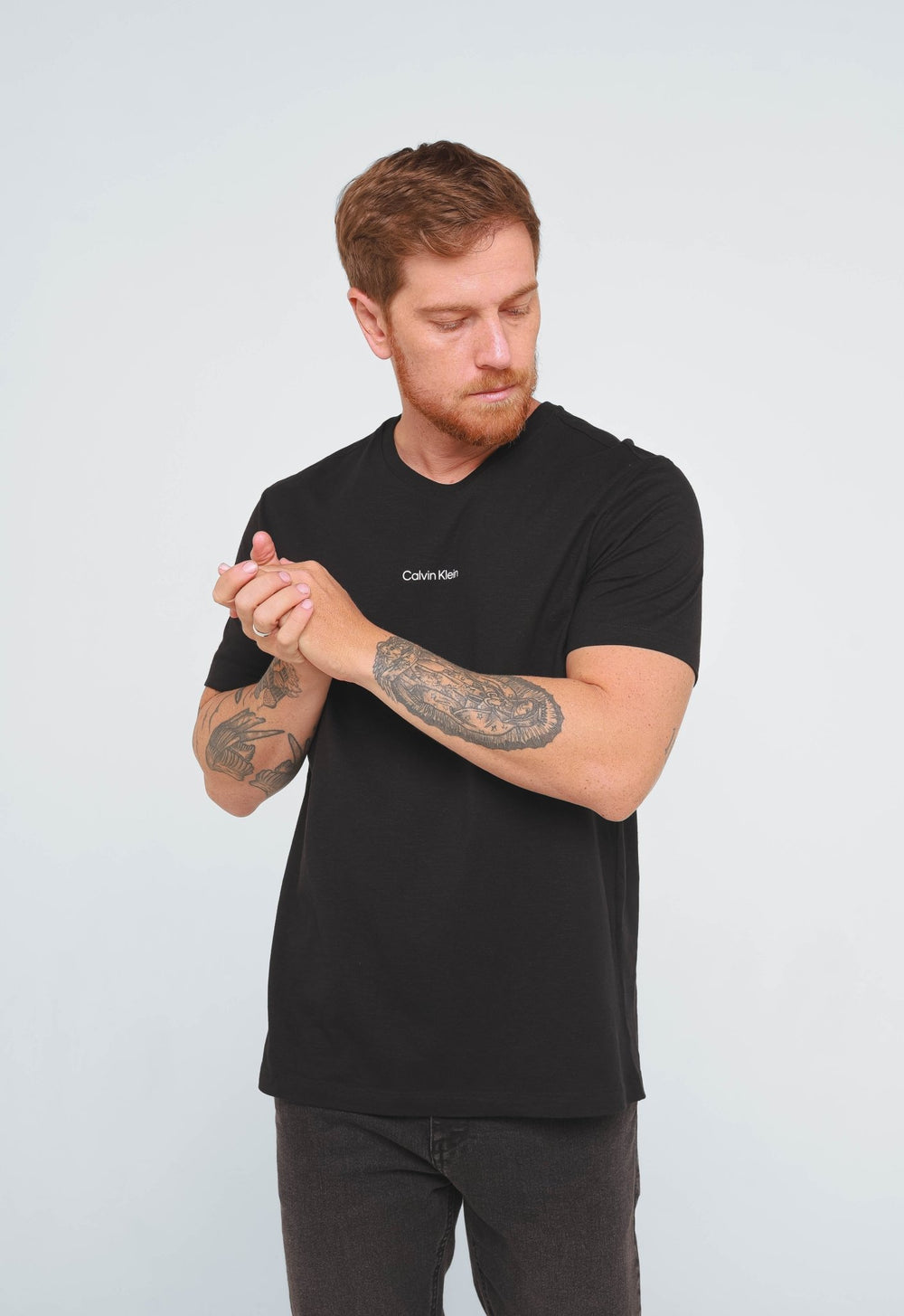 Camiseta Calvin Klein Flamê Logo Central - Henri Store