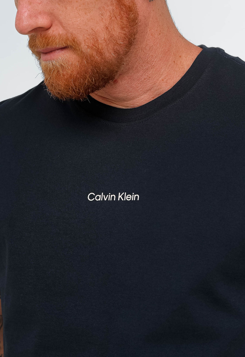Camiseta Calvin Klein Flamê Logo Central - Henri Store