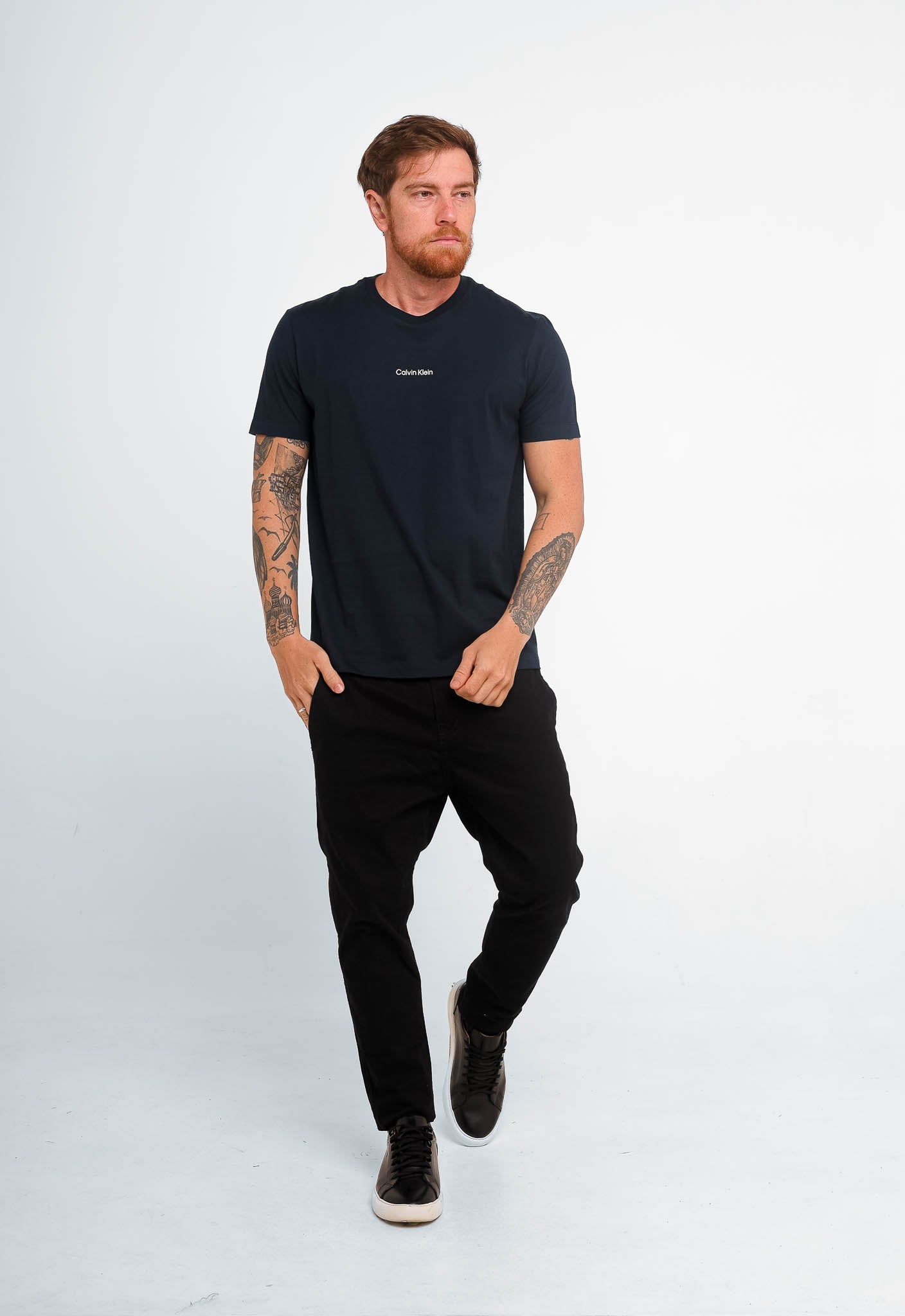 Camiseta Calvin Klein Flamê Logo Central - Henri Store