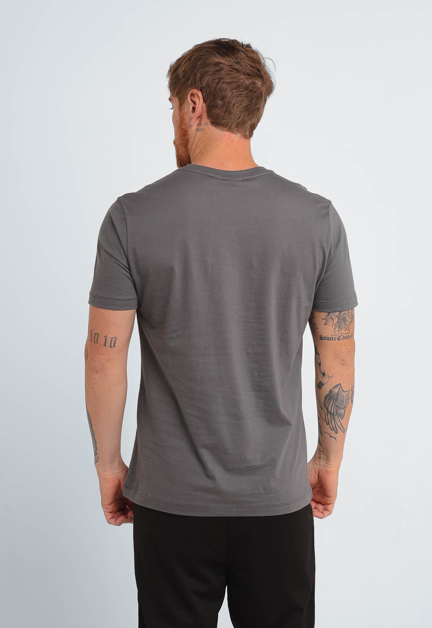 Camiseta Calvin Klein Flamê Logo Peito - LIVE - Henri Store