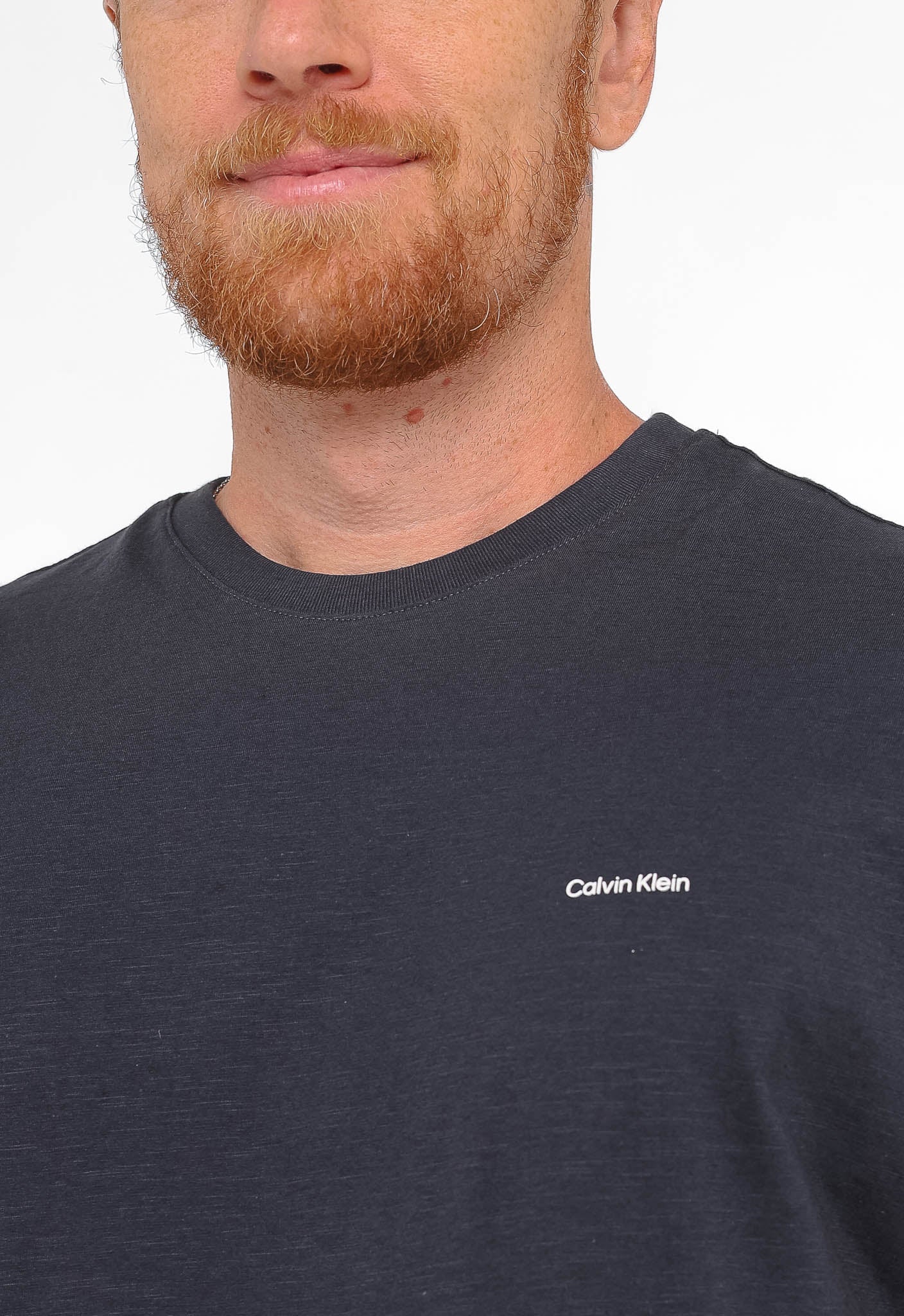 Camiseta Calvin Klein Flamê Logo Peito - LIVE - Henri Store
