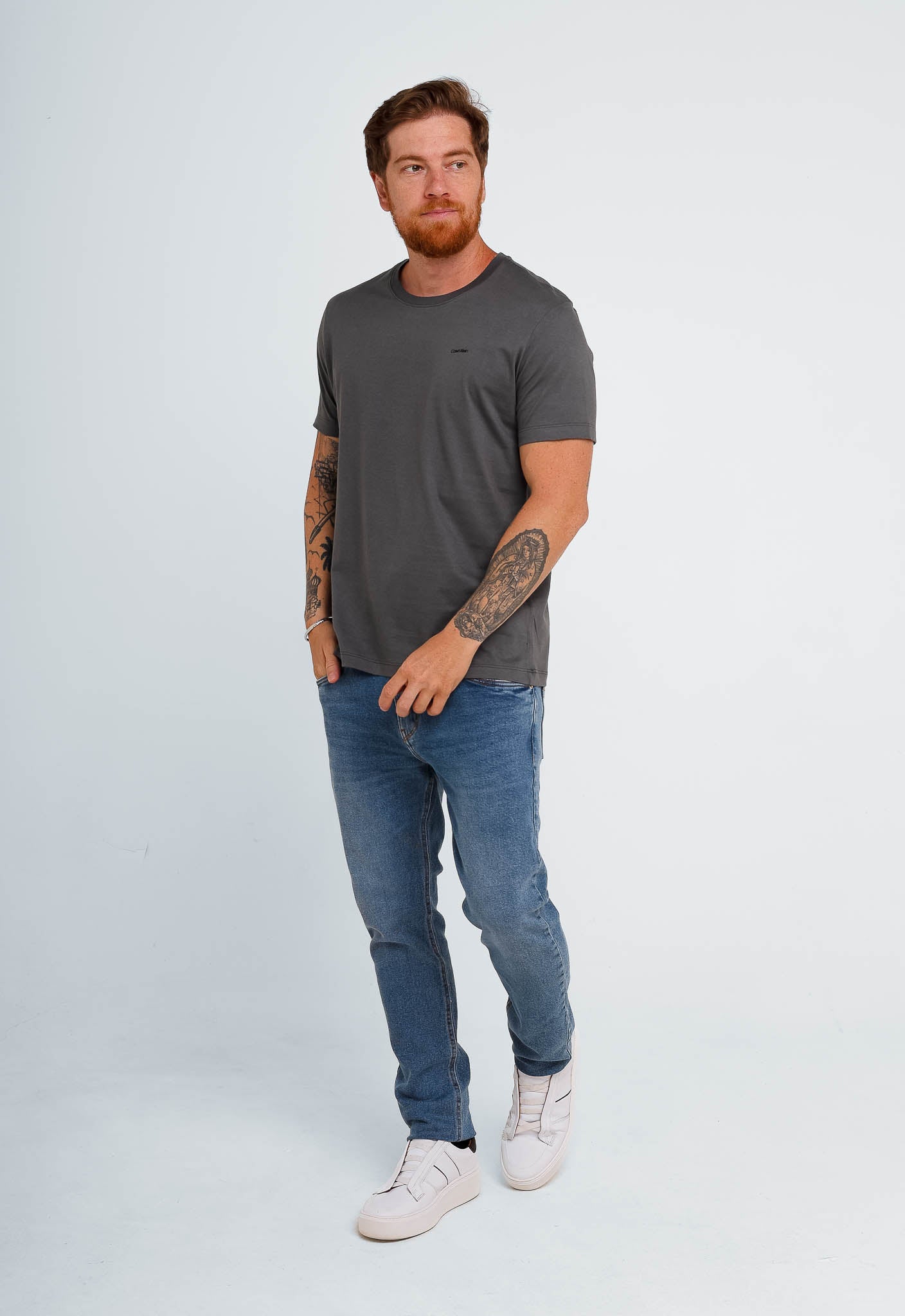 Camiseta Calvin Klein Flamê Logo Peito - Henri Store