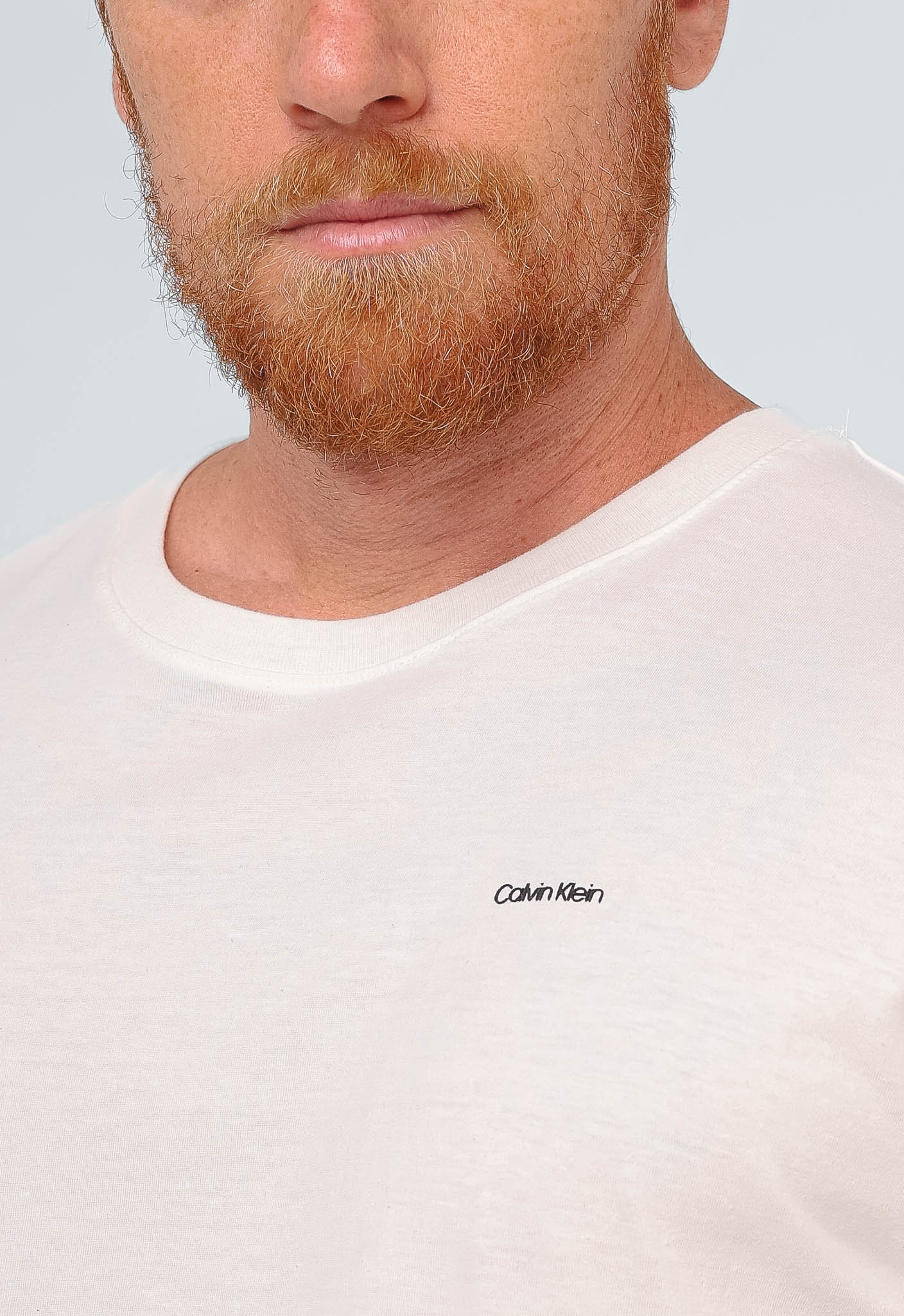 Camiseta Calvin Klein Flamê Logo Peito - Henri Store