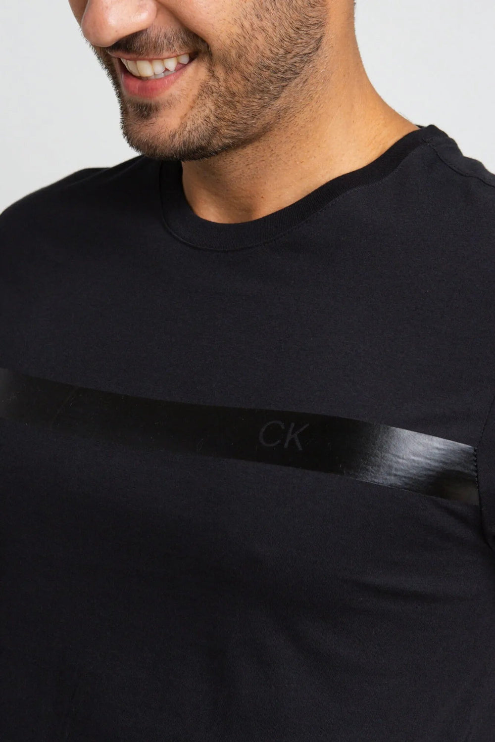 Camiseta Calvin Klein Gel Band - Henri Store