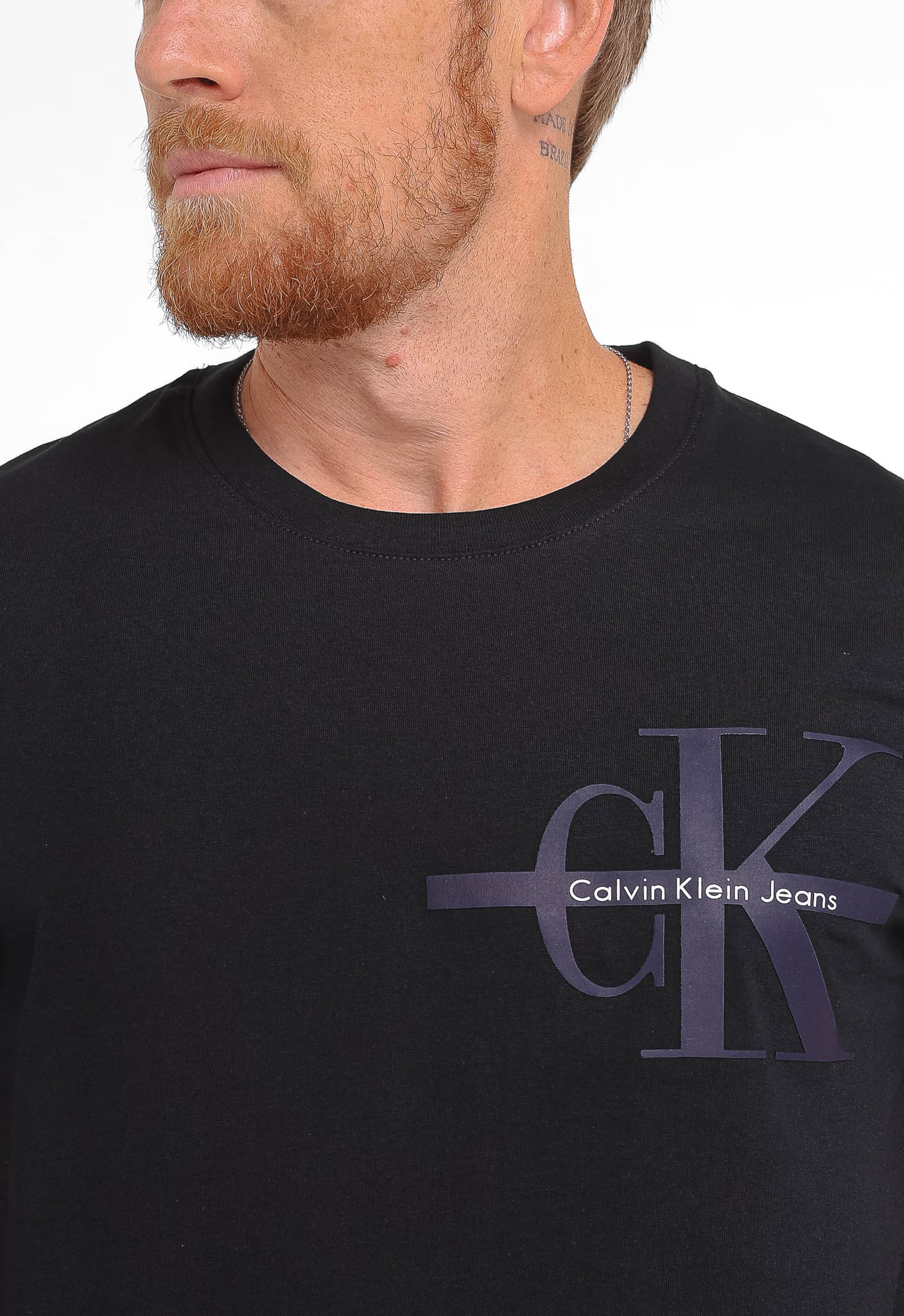 Camiseta Calvin Klein Jeans Alto Relevo Peito - Henri Store