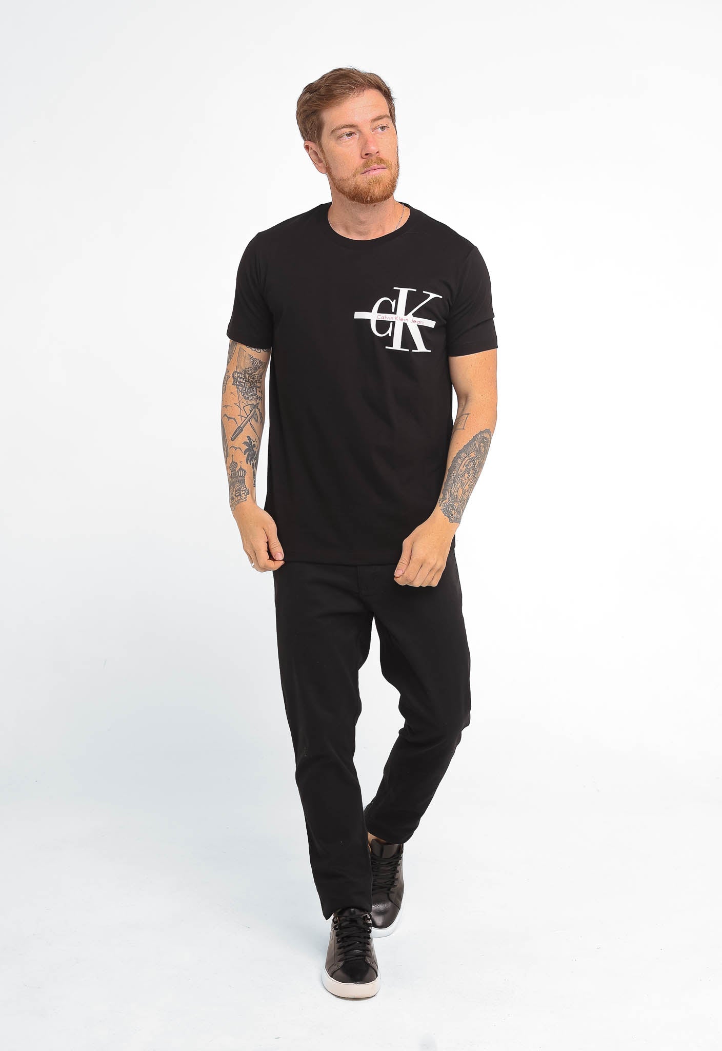 Camiseta Calvin Klein Jeans Alto Relevo Peito - Henri Store