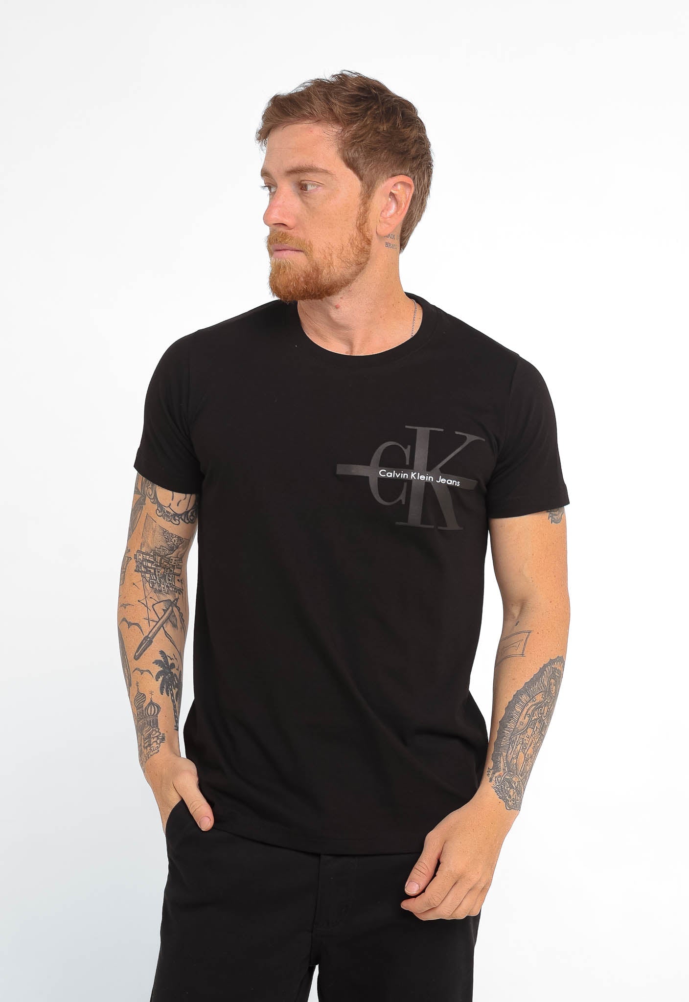 Camiseta Calvin Klein Jeans Alto Relevo Peito - Henri Store