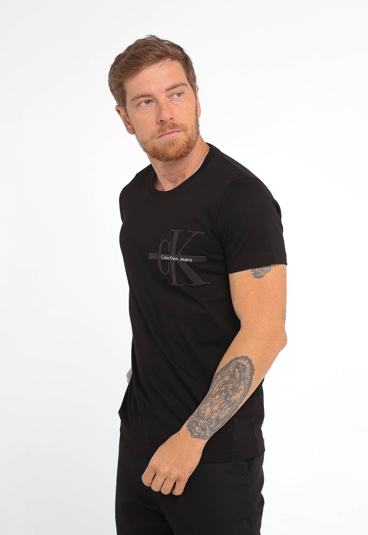 Camiseta Calvin Klein Jeans Alto Relevo Peito - Henri Store