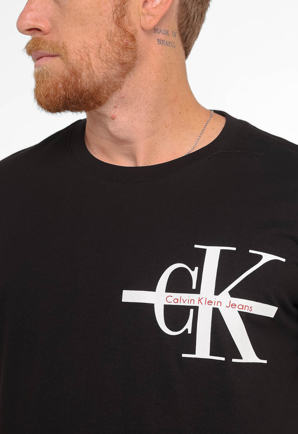 Camiseta Calvin Klein Jeans Alto Relevo Peito - Henri Store