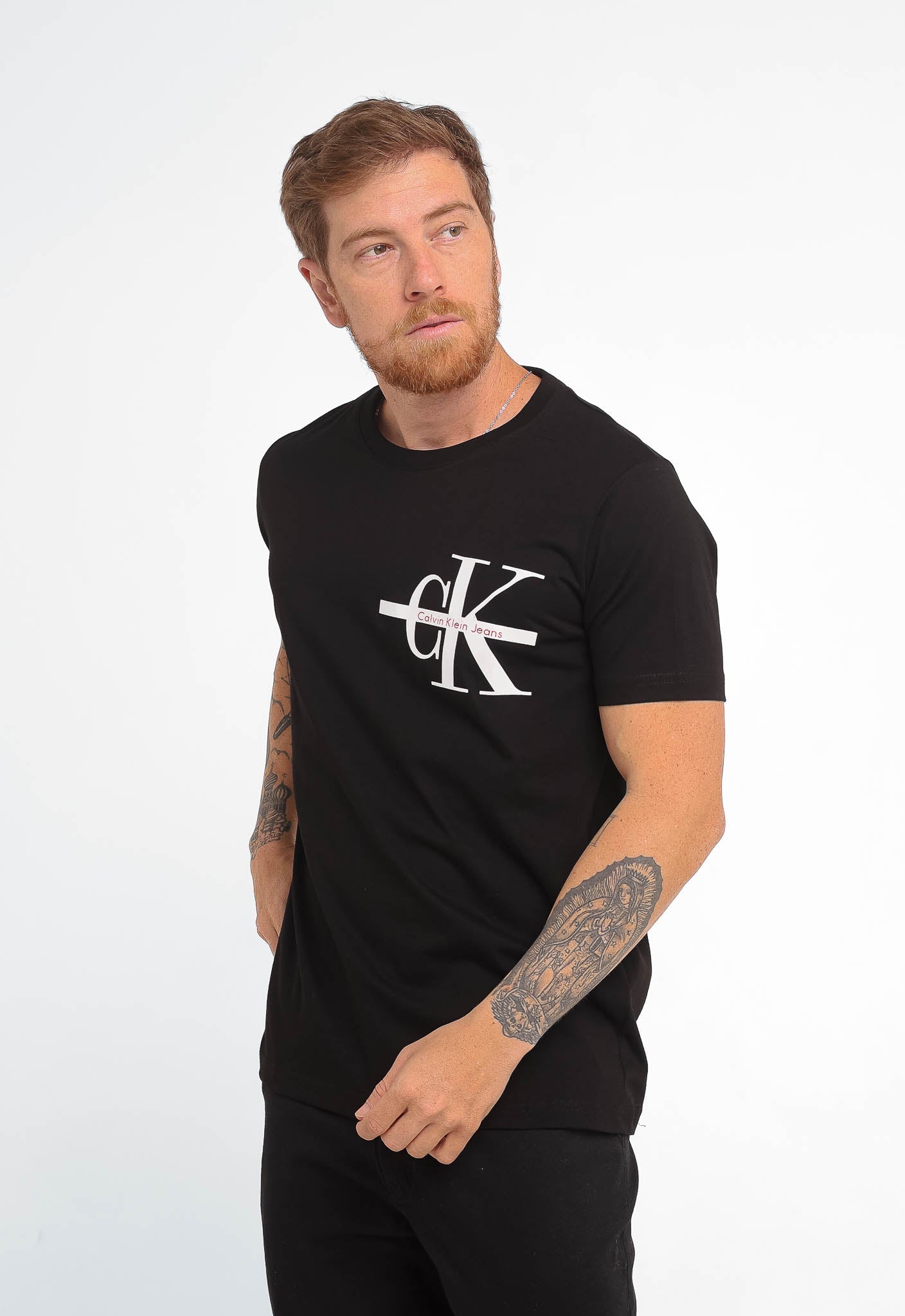 Camiseta Calvin Klein Jeans Alto Relevo Peito - Henri Store