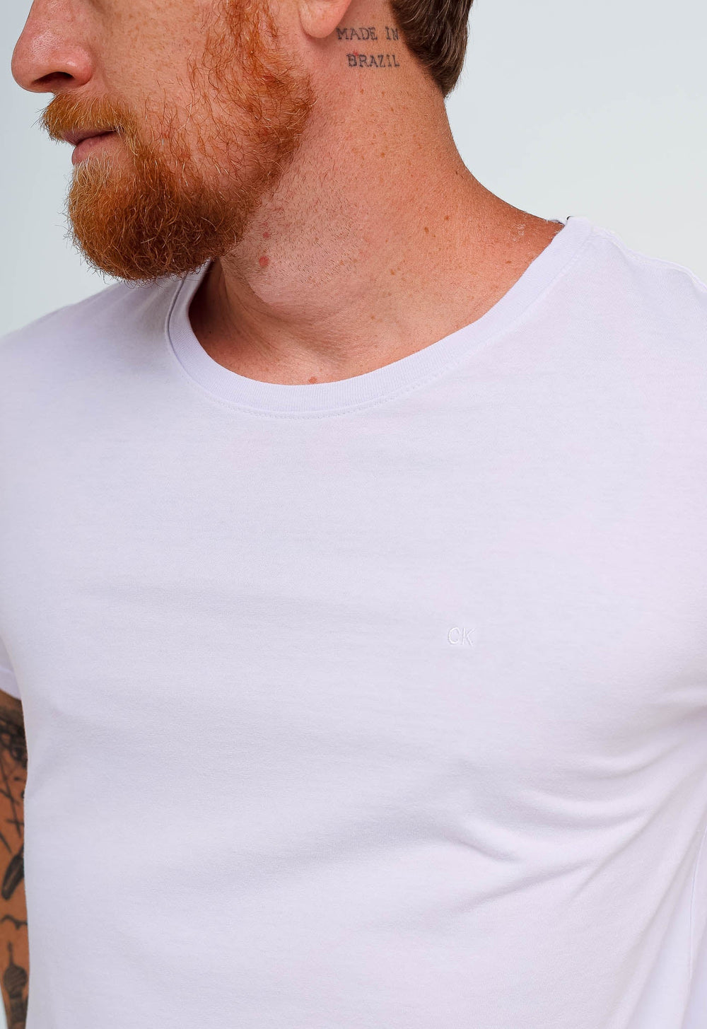 Camiseta Calvin Klein Jeans Ck Bordado Peito - Henri Store