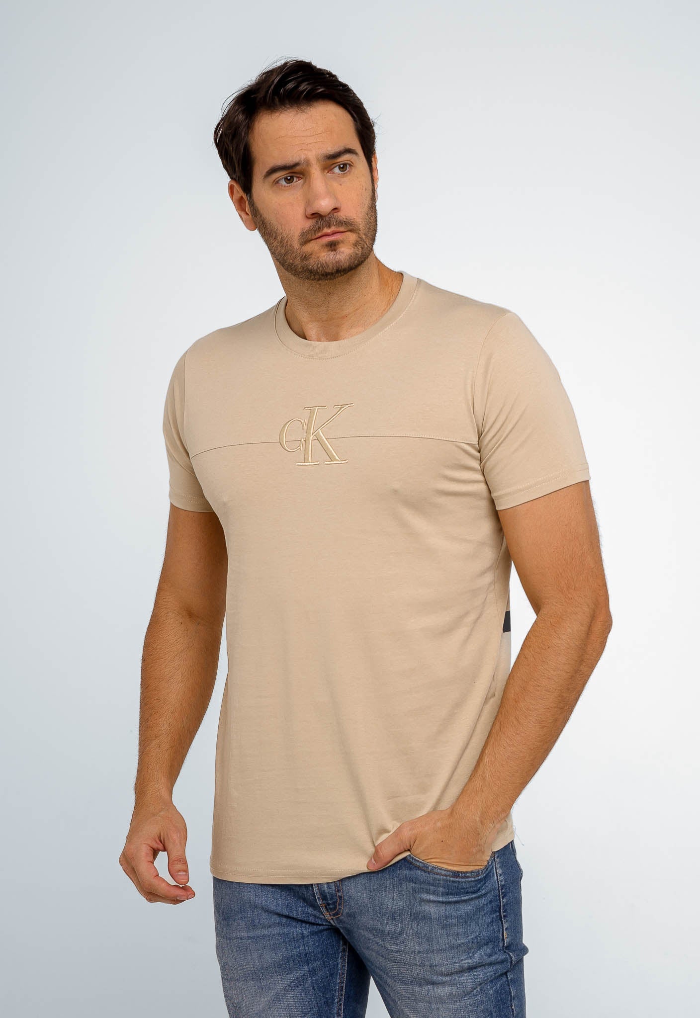 Camiseta Calvin Klein Jeans CK Centro Bordado - Henri Store