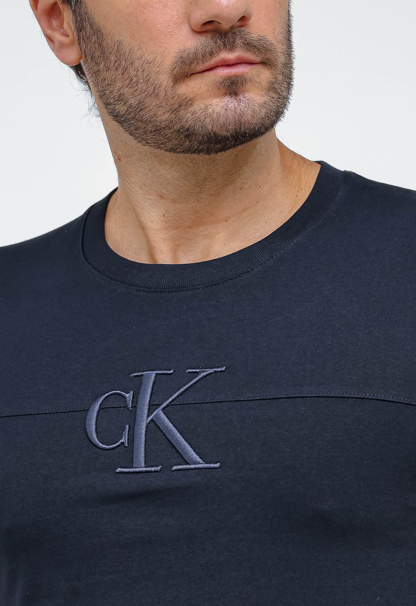 Camiseta Calvin Klein Jeans CK Centro Bordado - Henri Store