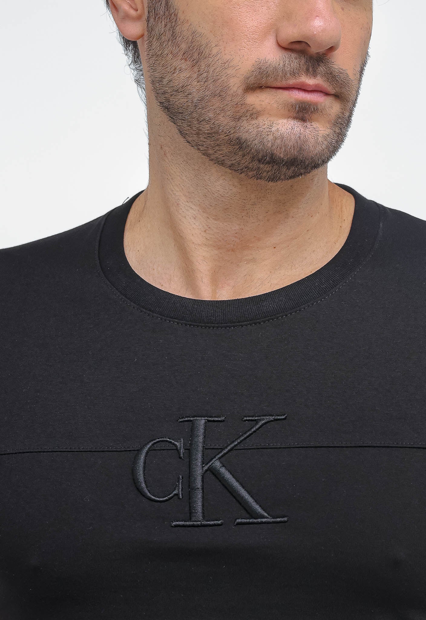Camiseta Calvin Klein Jeans CK Centro Bordado - Henri Store