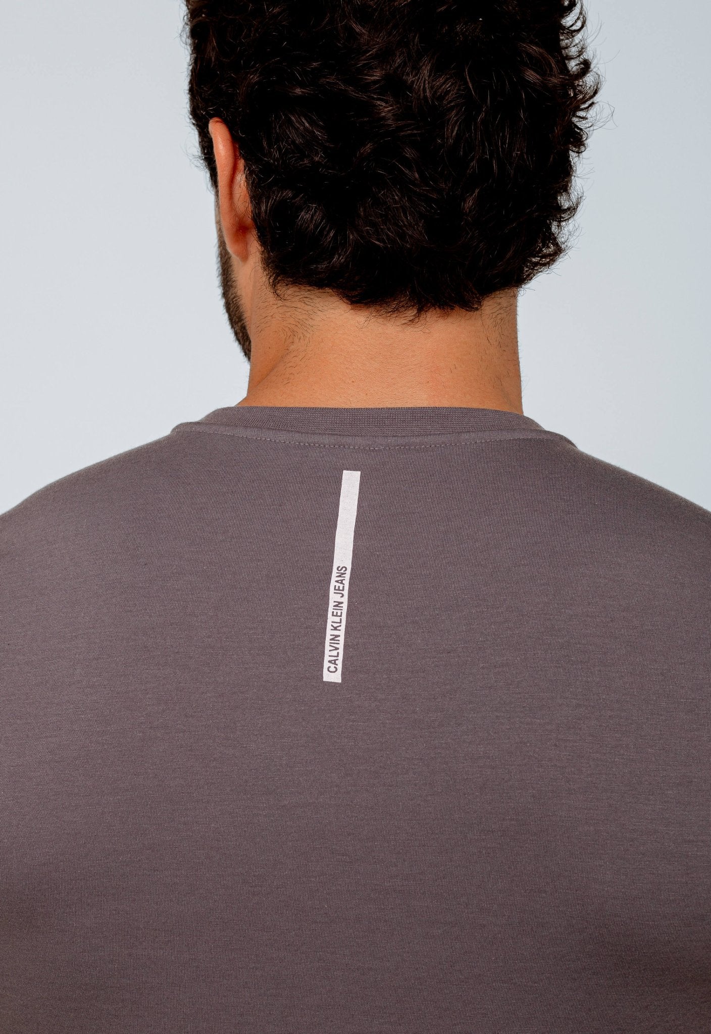 Camiseta Calvin Klein Jeans Ck no Peito - Henri Store
