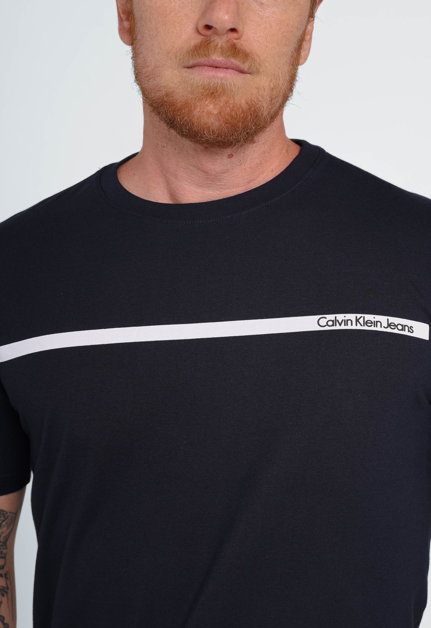 Camiseta Calvin Klein Jeans com Faixa no Peito - Sale - Henri Store