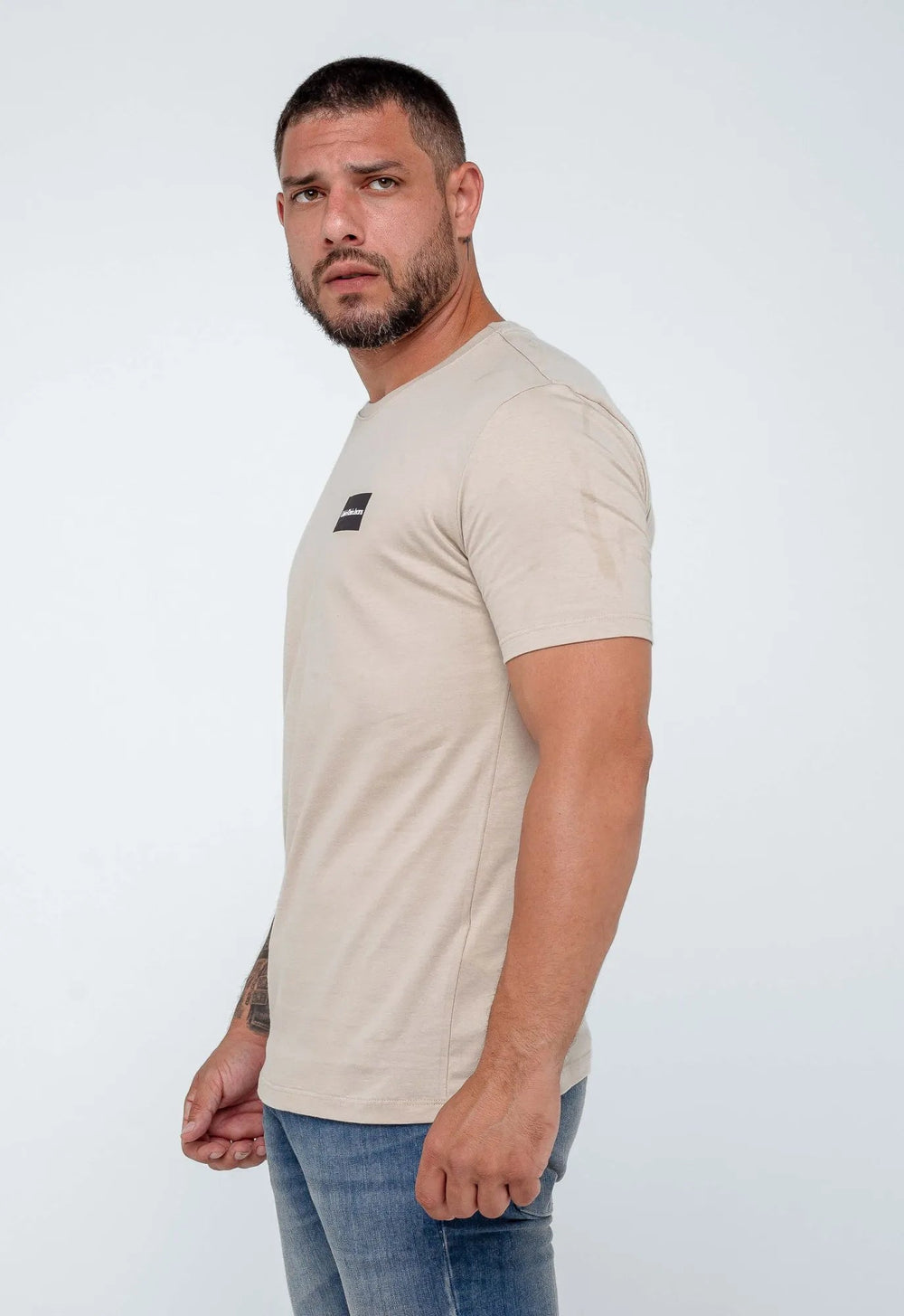 Camiseta Calvin Klein Jeans Dark Square - LIVE - Henri Store
