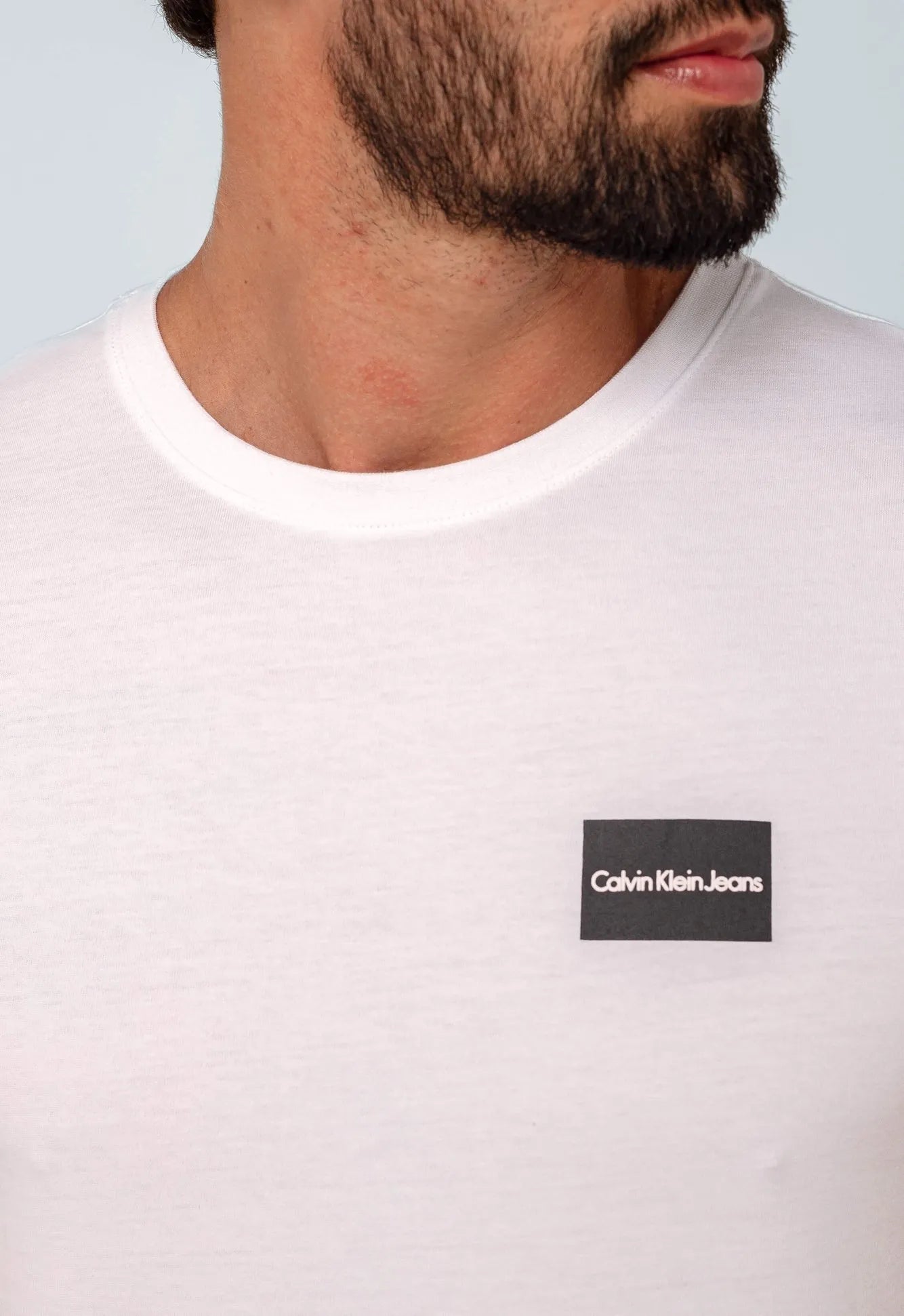 Camiseta Calvin Klein Jeans Dark Square - LIVE - Henri Store