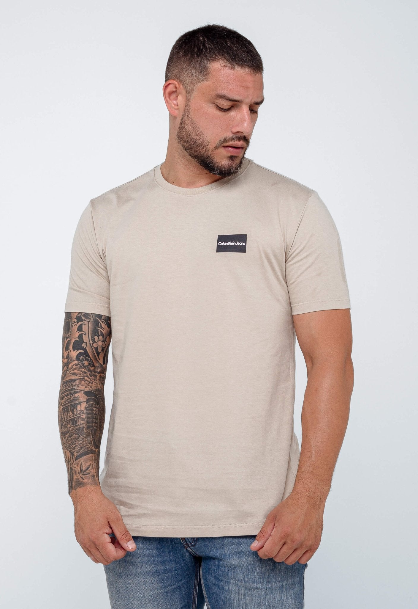 Camiseta Calvin Klein Jeans Dark Square - LIVE - Henri Store