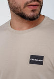 Camiseta Calvin Klein Jeans Dark Square - LIVE - Henri Store